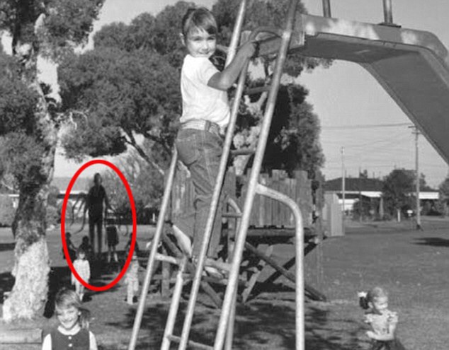 【discovery】最怪异儿童杀手 为了slender man"瘦长人
