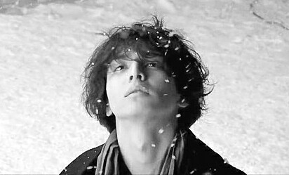 太宰治《人间失格》读后小记:生而为人,我很抱歉