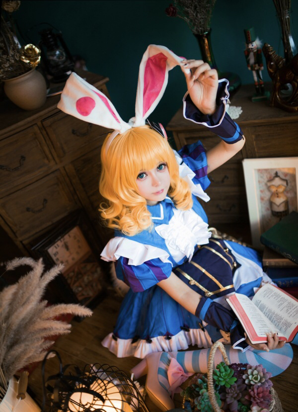 cosplay妲己爱丽丝梦游仙境