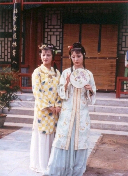细数87版红楼梦中林黛玉的服装细节二