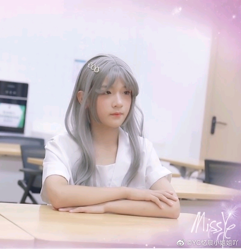 时代峰峻艺人女装第三波:tf家族三代