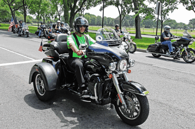 云南首届摩托车跨年盛会精彩来袭