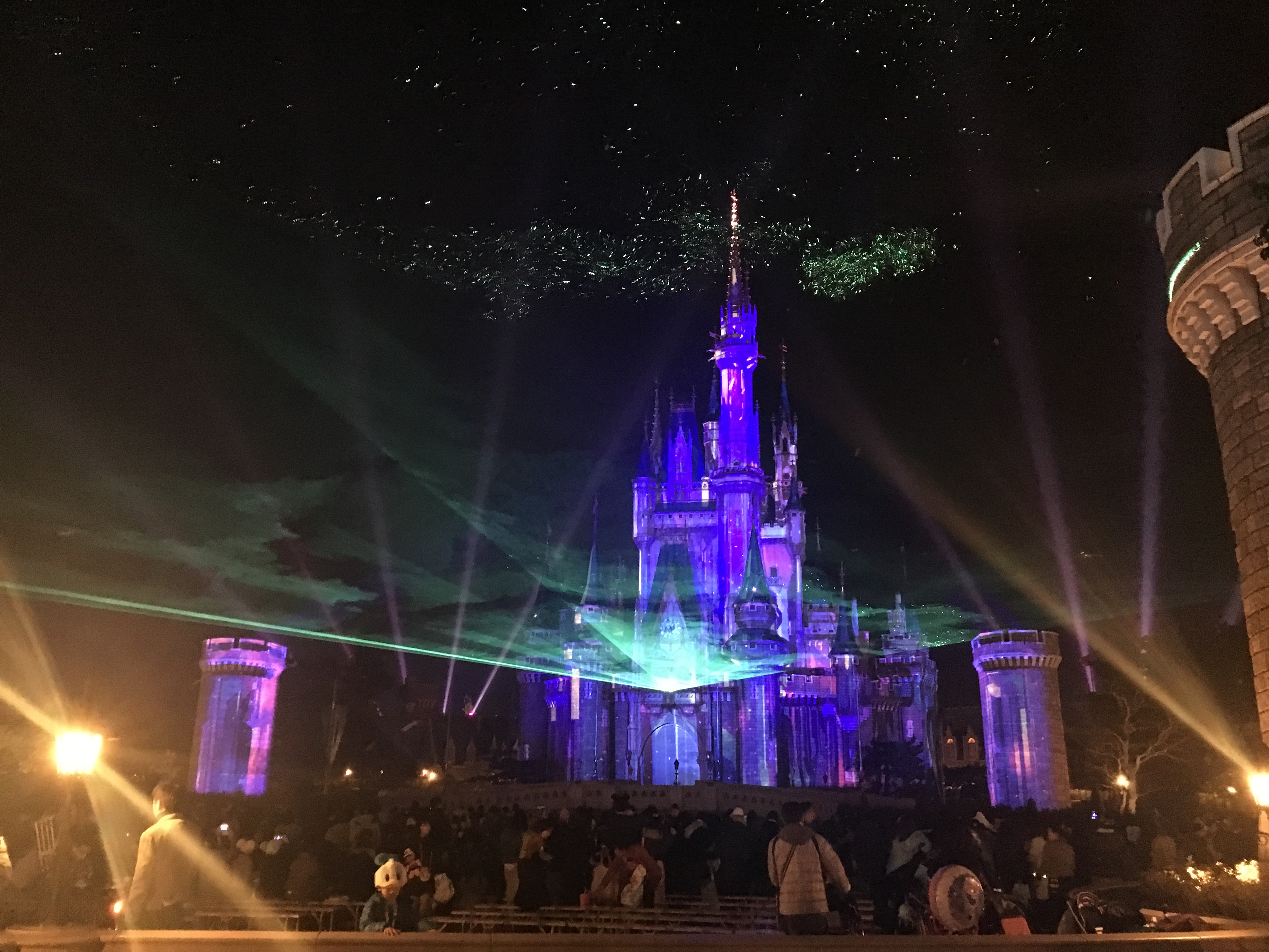 米奇城堡的夜景