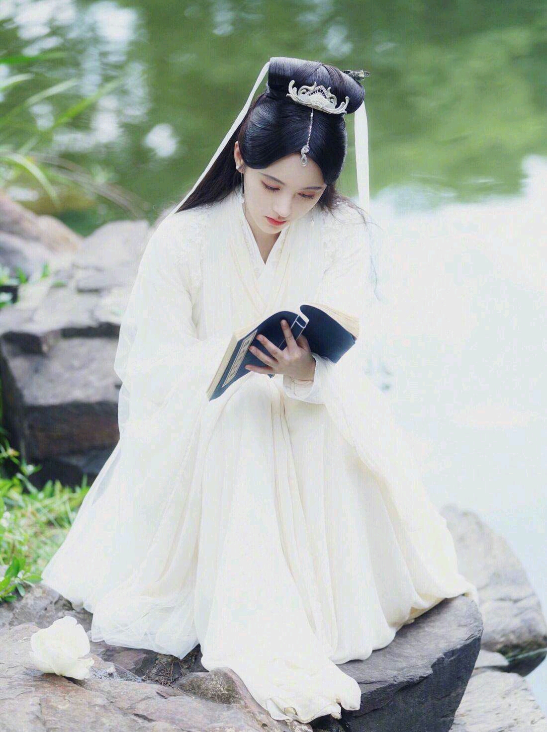 【鞠婧祎】[新白娘子传奇] 看看在《新白》死亡磨皮滤镜下鞠小白堪比