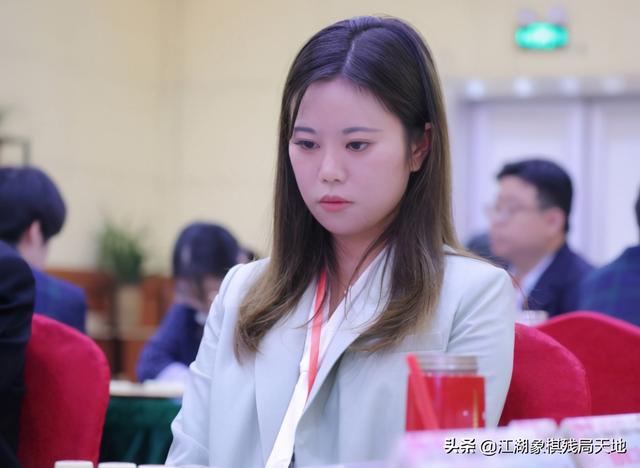 第三位象棋美女:张婷婷