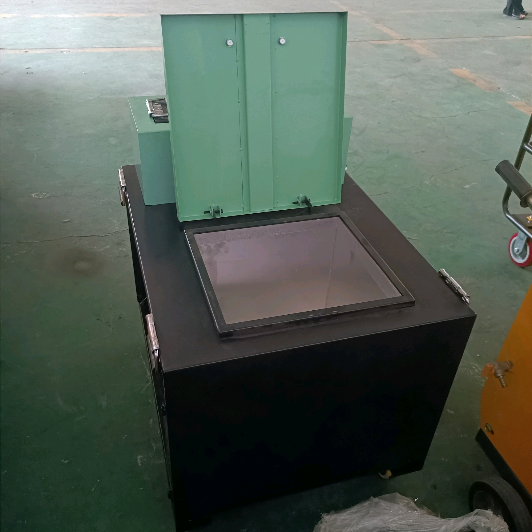 啥是热熔桶 bc7e60998d88d8b7de096c9b957f88ec24ad06dd.jpg