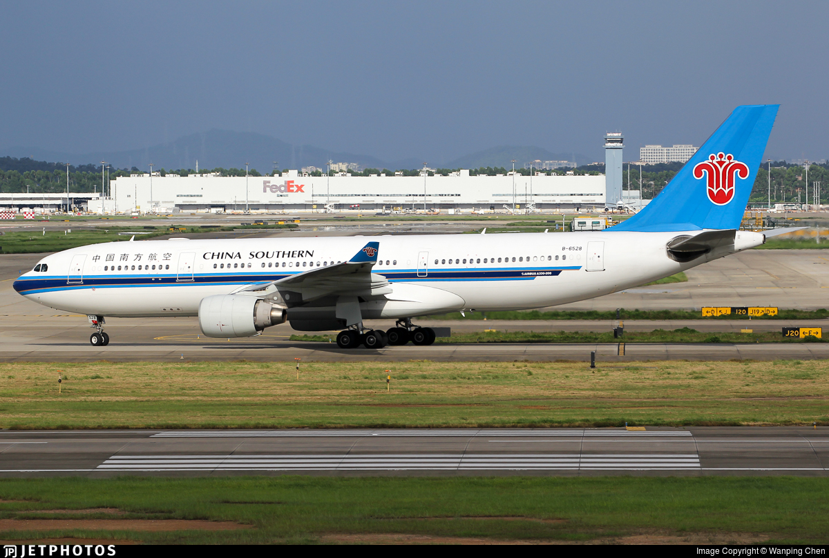 装配了pw4000的南航a330-200 b6528