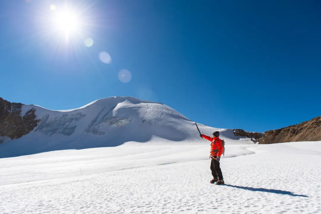 人生第一座雪山 攀登者 戈壁商学院助力梦想巅峰 西藏洛堆峰