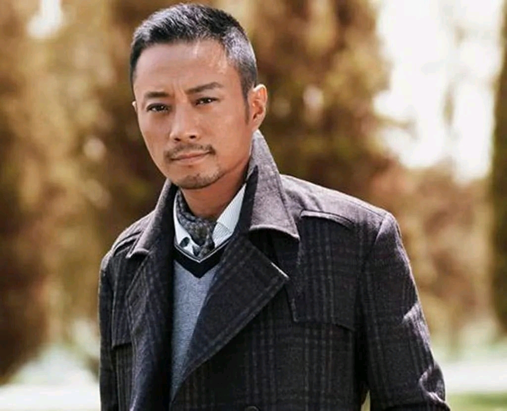 5位硬汉十足,天生抛开"白幼瘦"的男星,你知道哪些呢?
