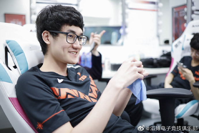 369,karsa,knight,jackeylove,yuyanjia 主教练:crescent 助理教练:ts
