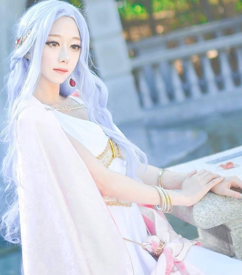 海贼王真人版的美女照片,女帝神还原,我最喜欢罗宾!