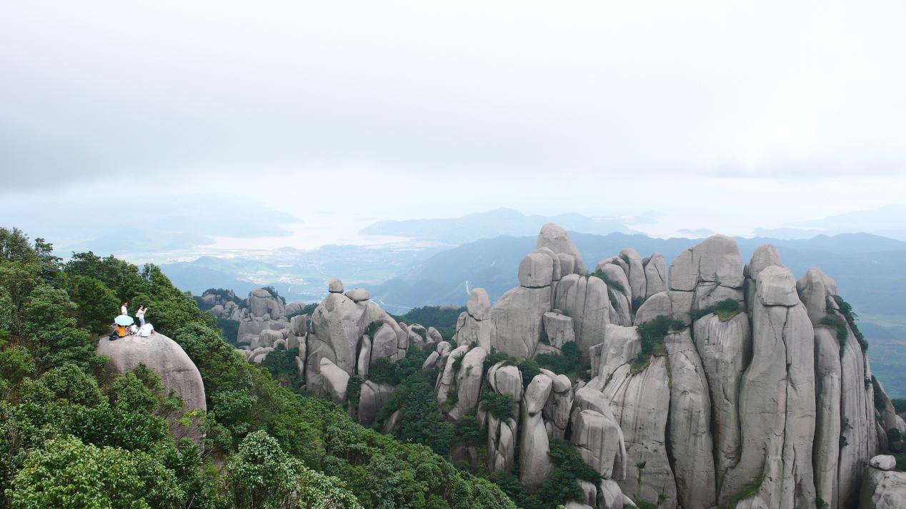 五岳归来不看山,太姥归来不钻洞,带你你到太姥山去钻过洞