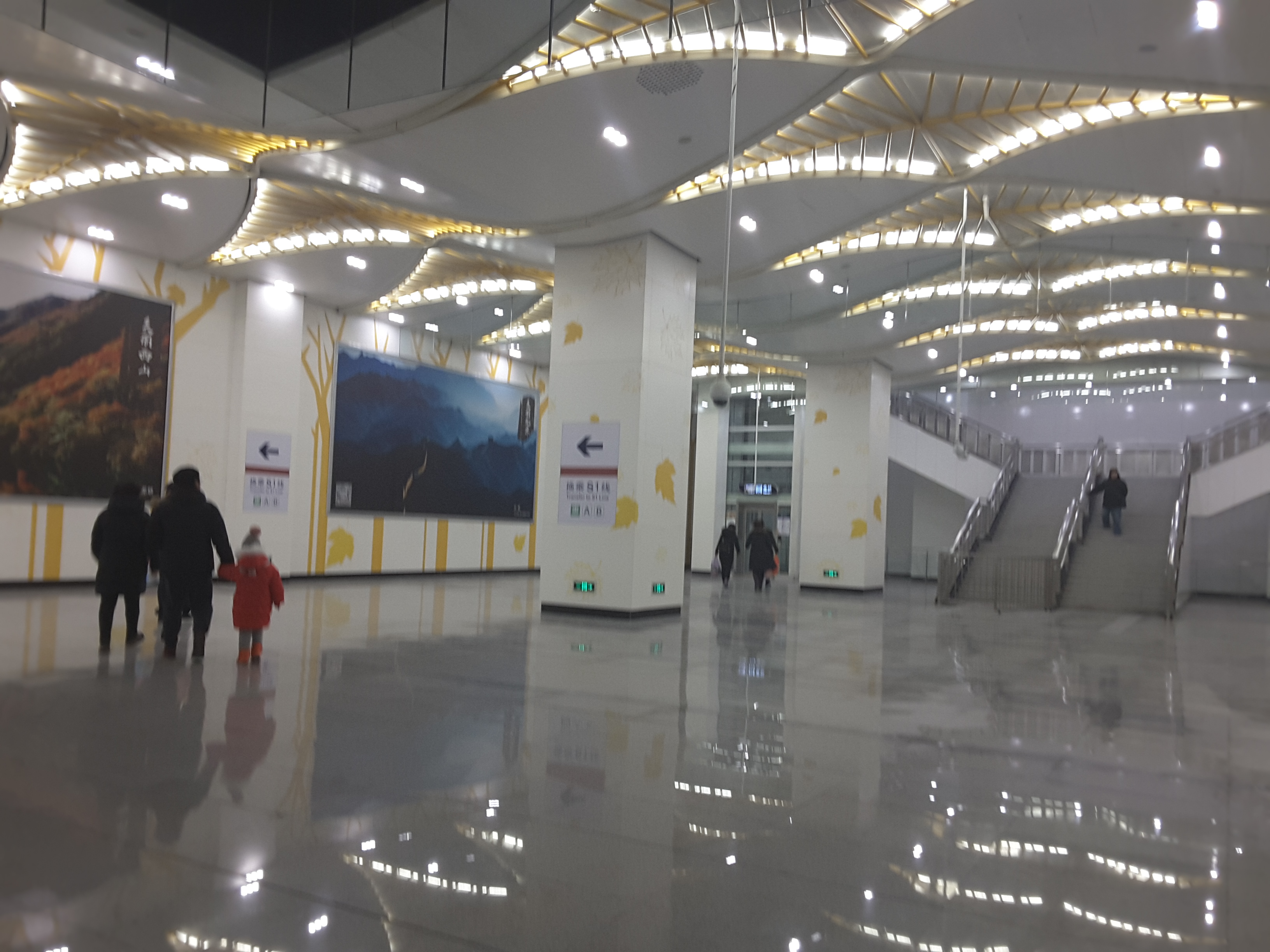 [北京地铁]6号线与s1线的换乘站 金安桥站