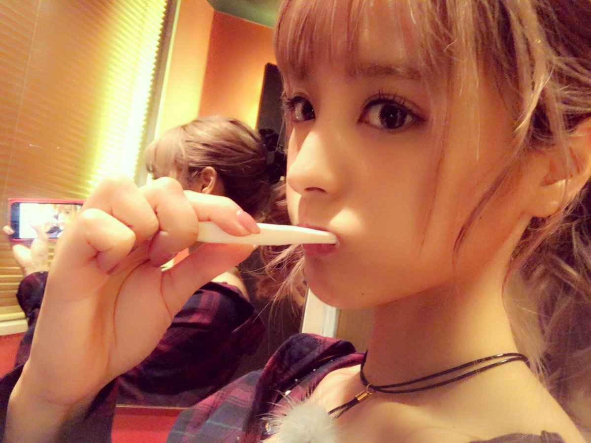 awsl桃乃木香奈萌出血