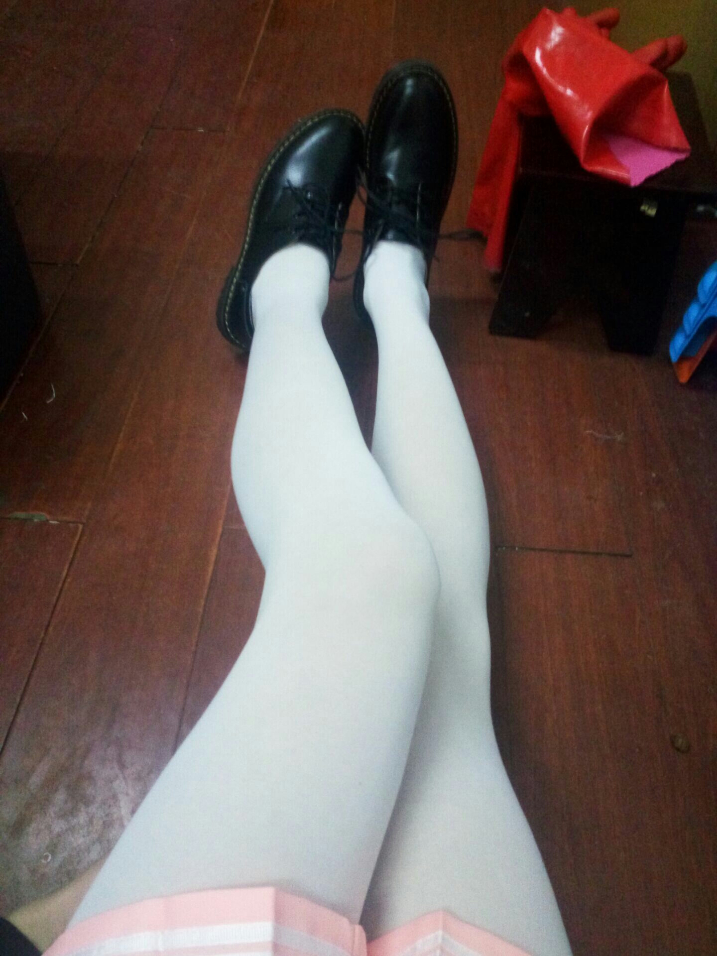 【女装】粉裙白丝小皮鞋!
