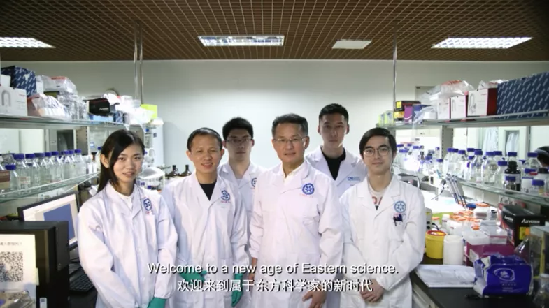 科学家合影