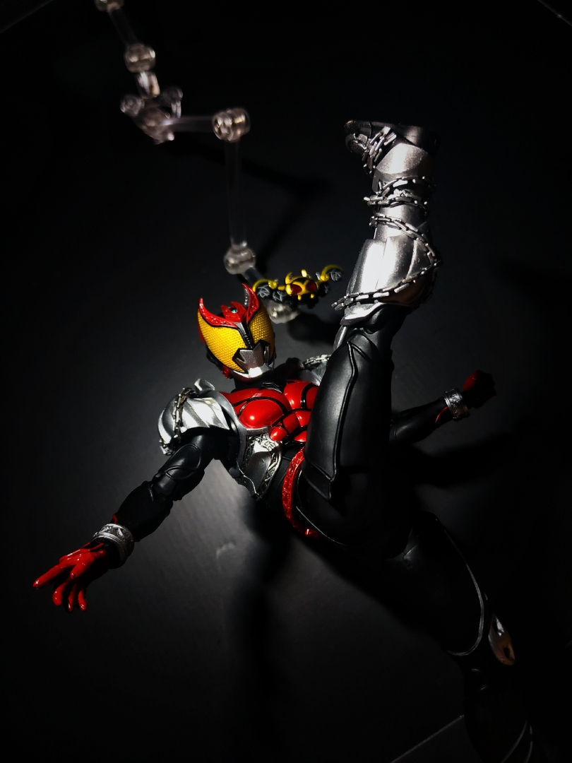 〔agitΩ〕假面骑士真骨雕kiva