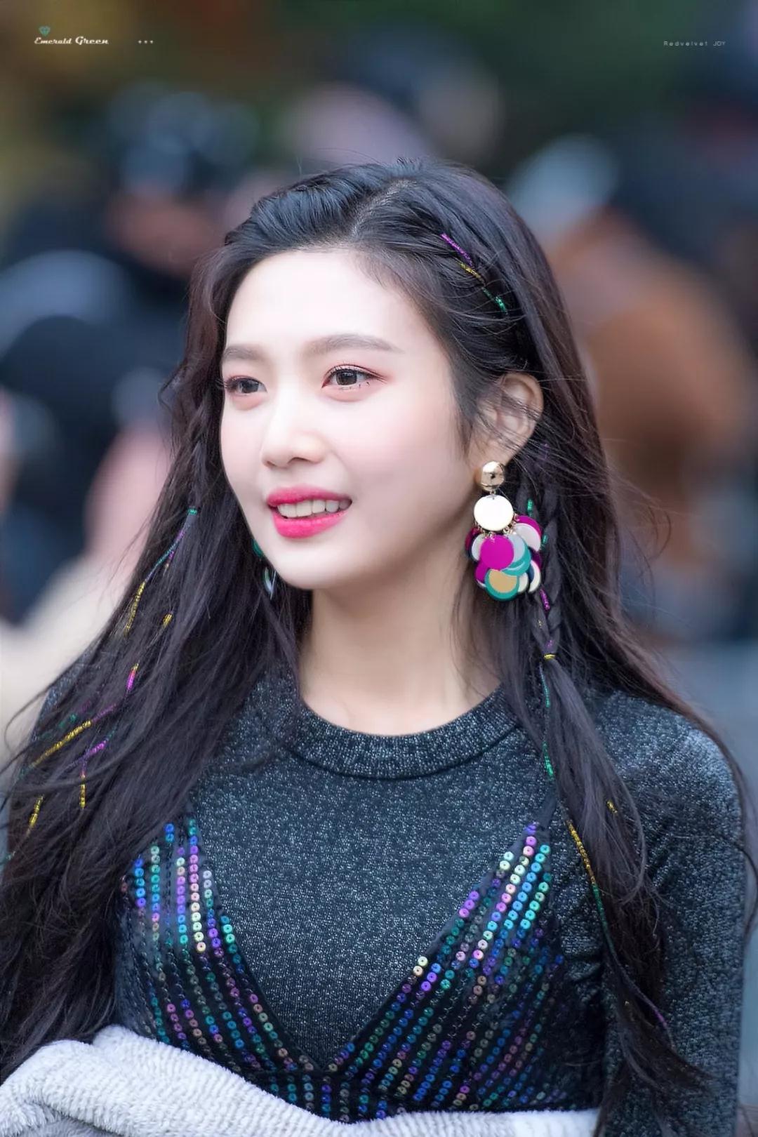 果汁美貌、魔鬼身材，浑身上下散发着魅力~ joy朴秀荣