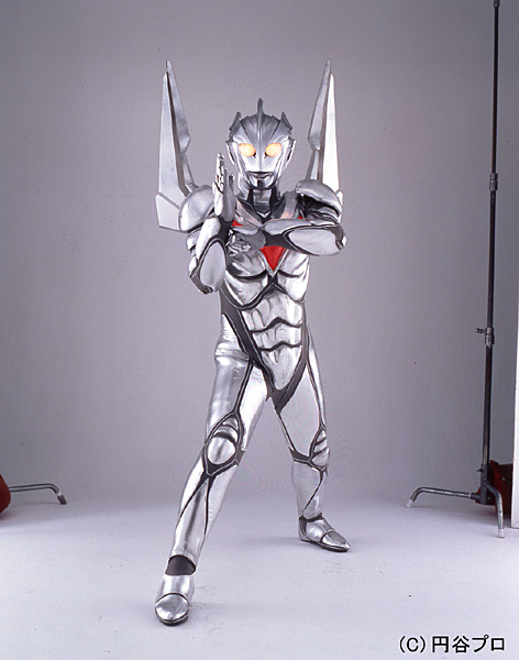 诺亚·奥特曼(ultraman noa,ウルトラマンノア) nr(夜袭队) 主要角色