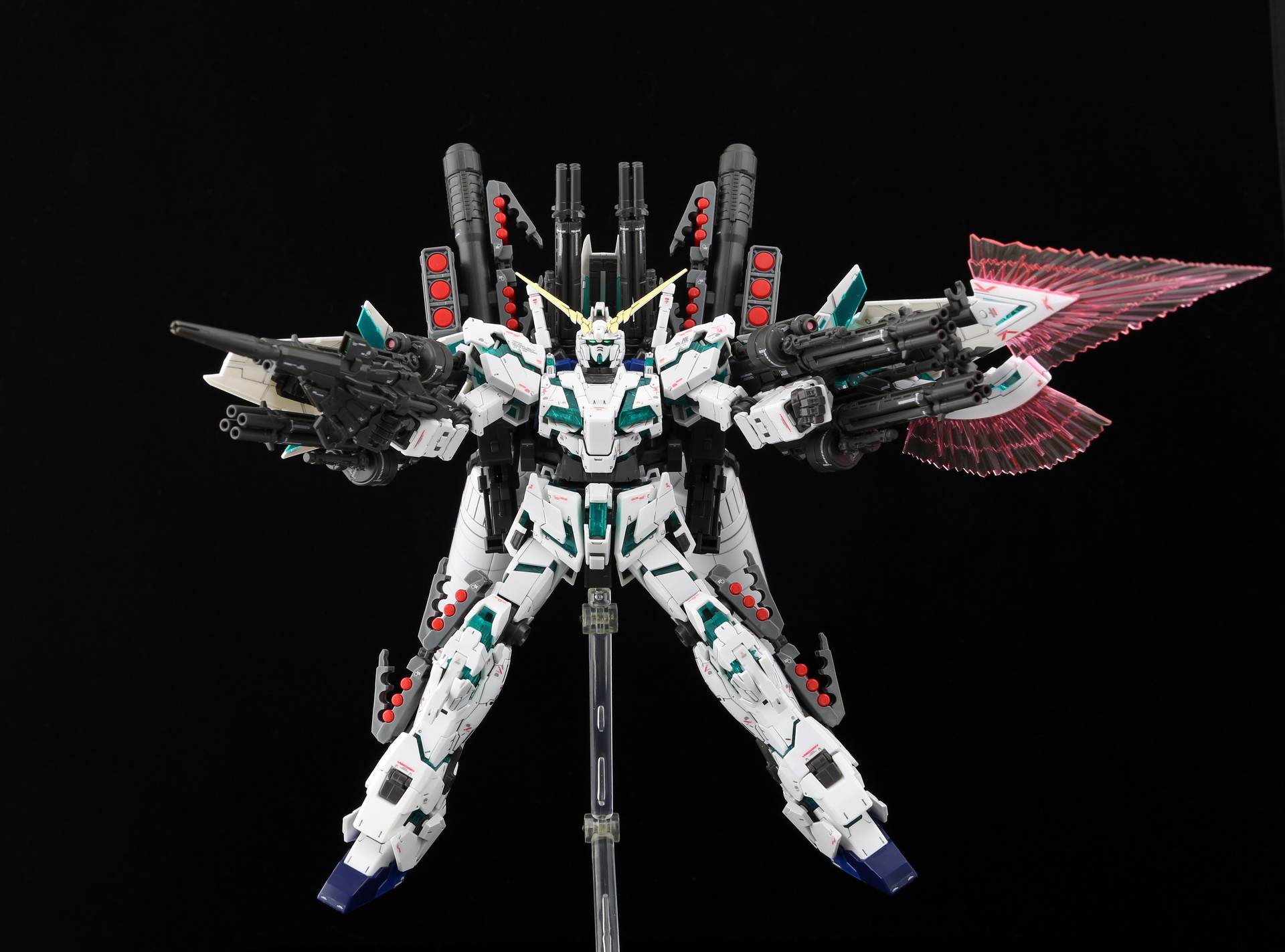 万代rg 1/144 全武装独角兽高达