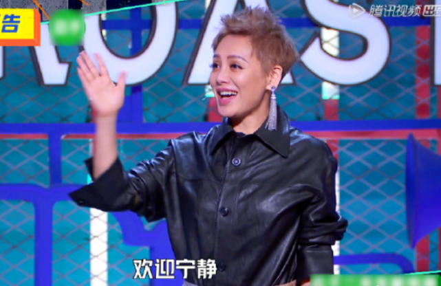 脱口秀打理头发段子视频,脱口秀打理头发段子视频大全