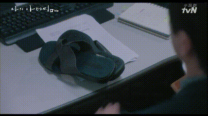 《我的大叔》第14集图文流水——拖鞋的故事(上)