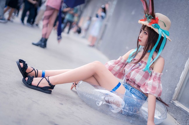 cosplay阿米娅泳装