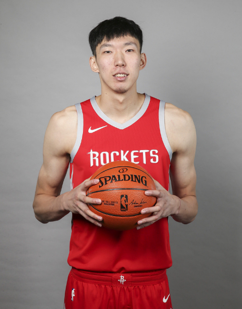 nba传来周琦的最新消息,小伙一番话或让球迷想起林书豪