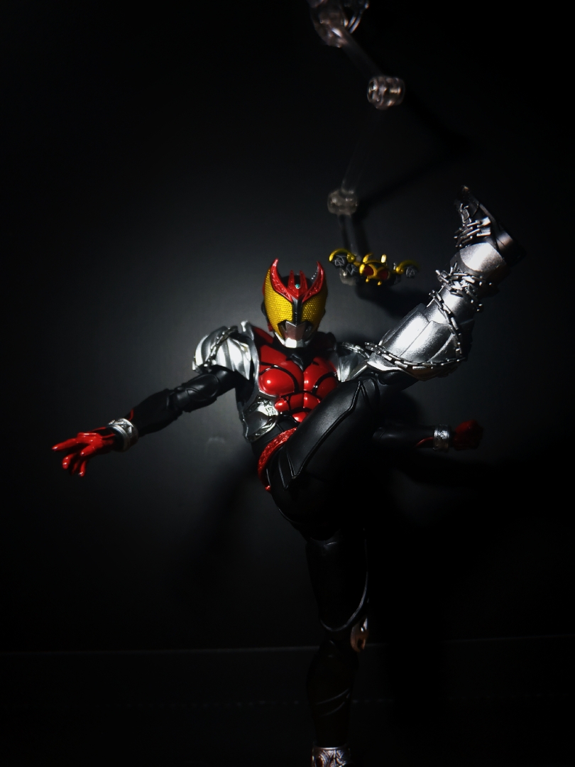 〔agitΩ〕假面骑士真骨雕kiva