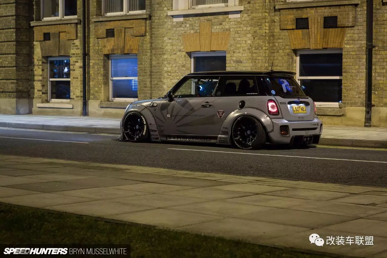 liberty walk mini cooper s(r56)宽体新时尚!