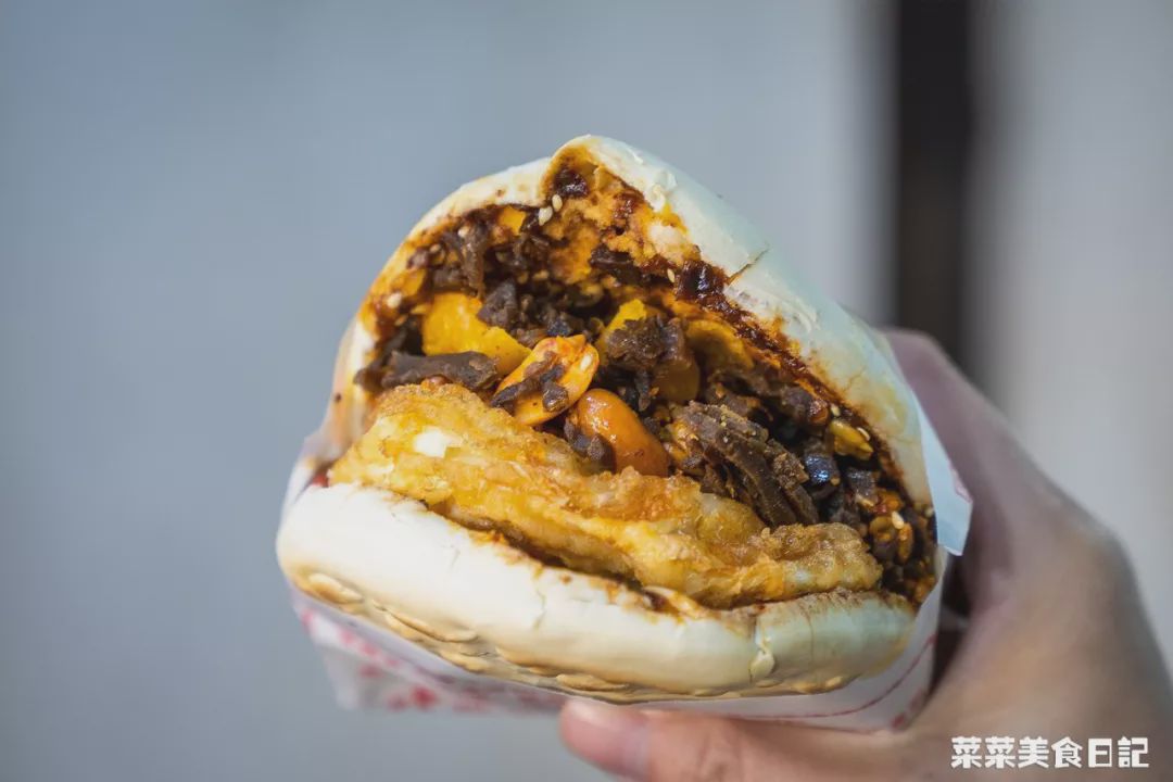 刷爆抖音,连老外都来扎堆打卡 这座城10元吃到撑