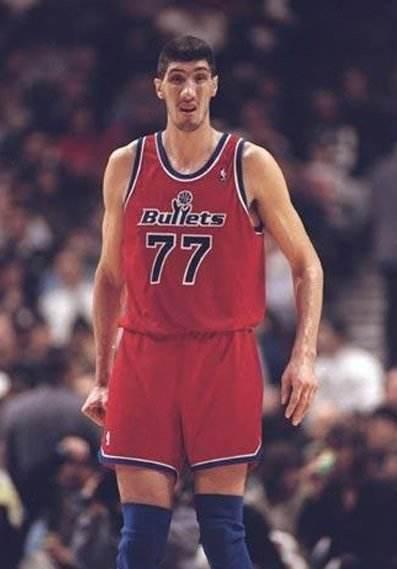 nba著名的5个"最长",波什脖子17cm 波尔臂展2.59米