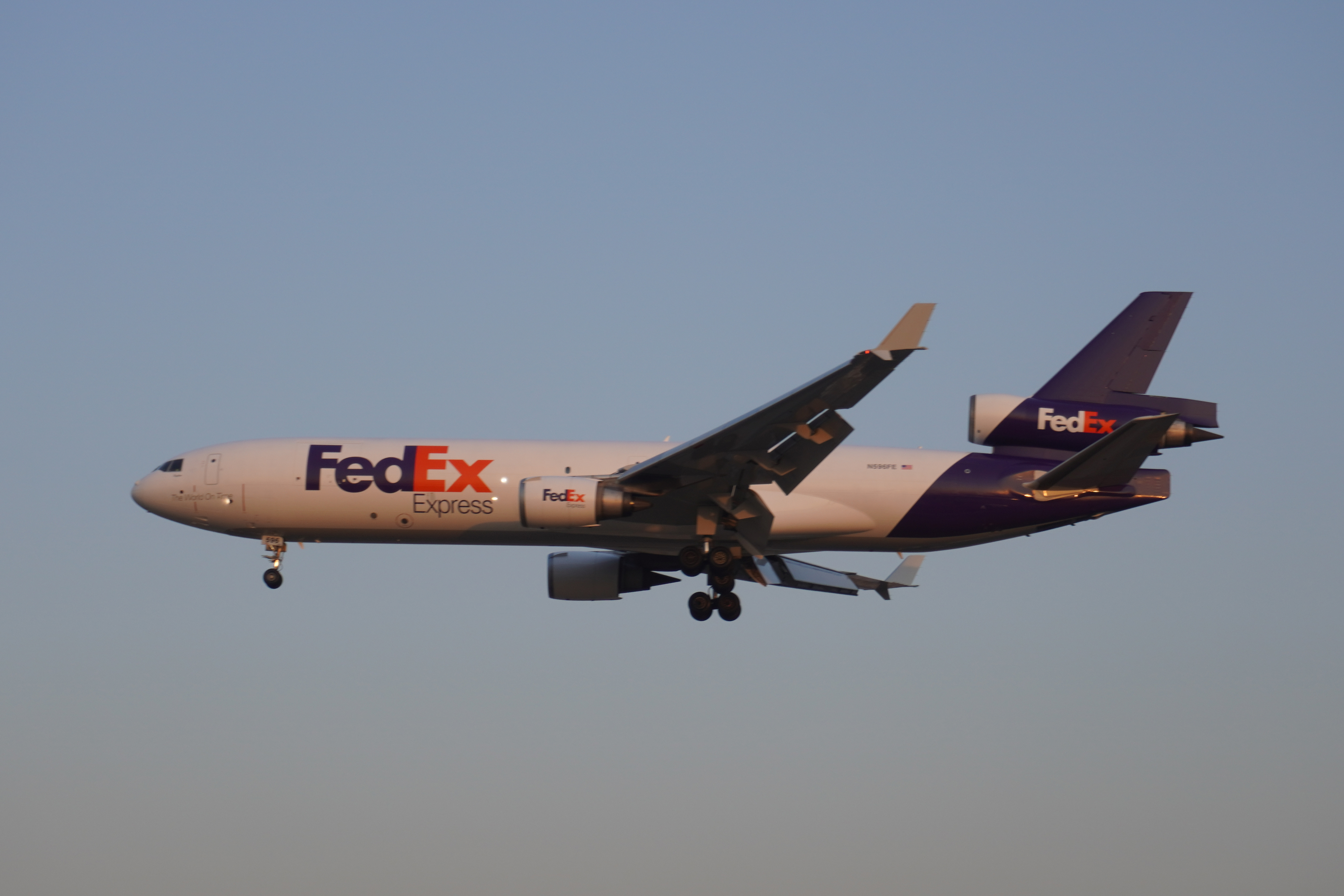 联邦快递md-11f(n596fe) 大阪关西——北京