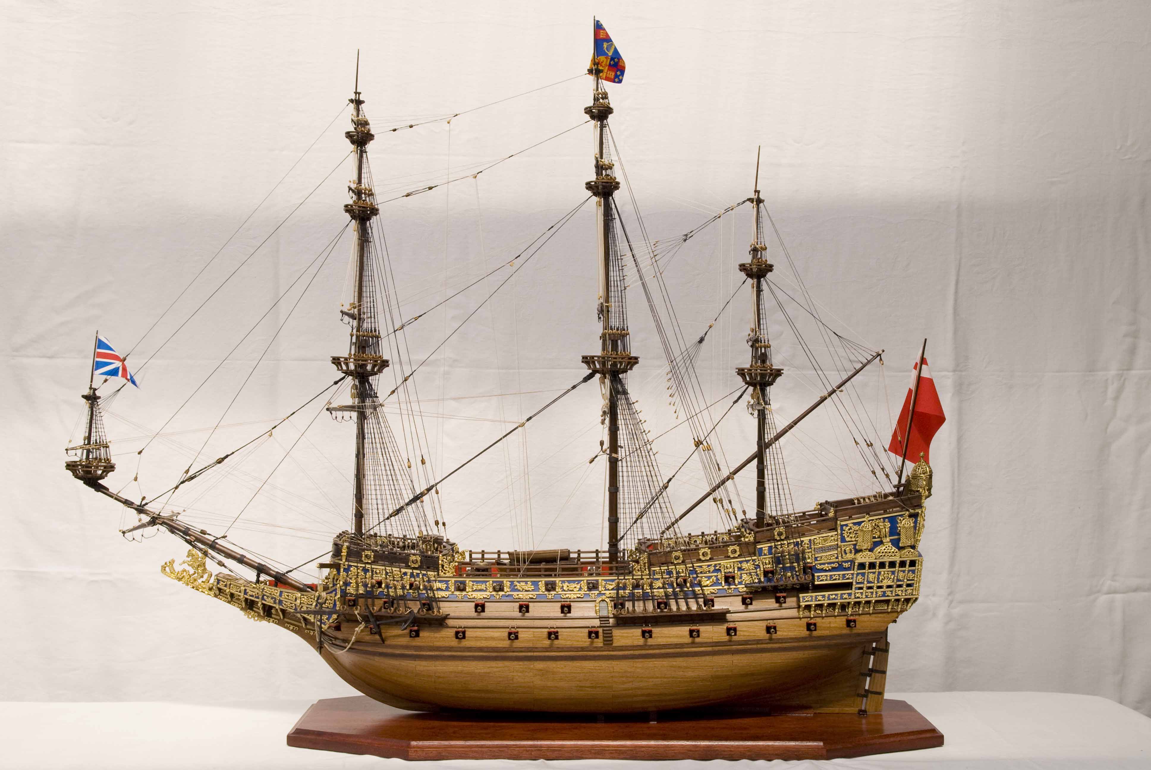 一些服役较早的船可能诞生时是风帆战舰,后来改造变成战列舰.
