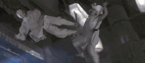 各人自扫门前雪的《茶馆》图片