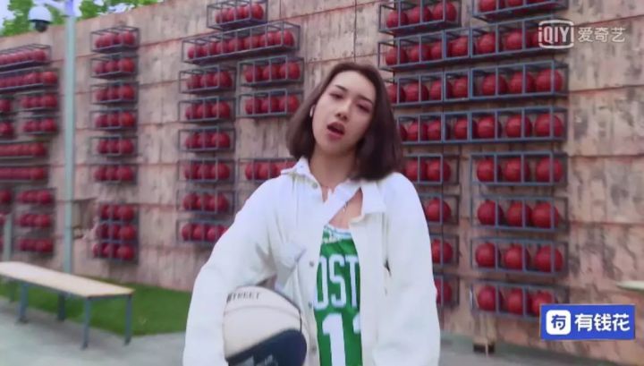 中国第一女rapper top,中国00后女rapper 新说唱自称"中国第一女rapper"的free c抄袭麻辣鸡