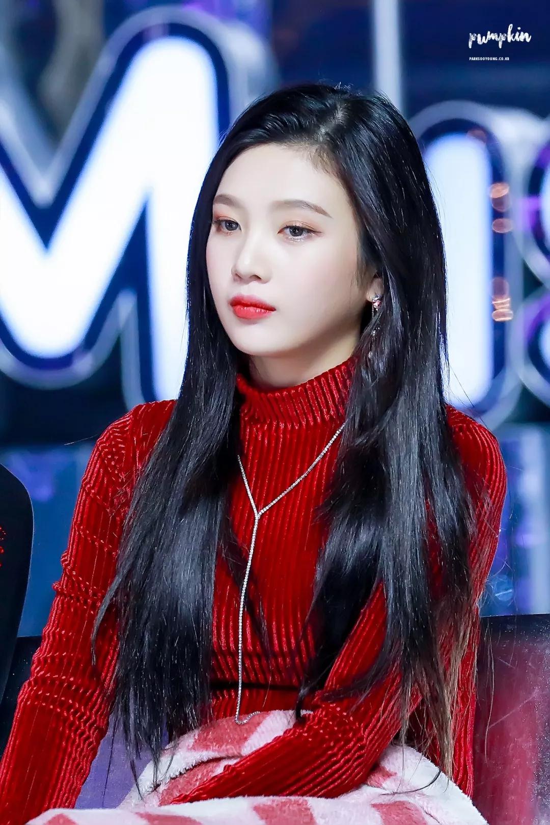 果汁美貌、魔鬼身材，浑身上下散发着魅力~ joy朴秀荣