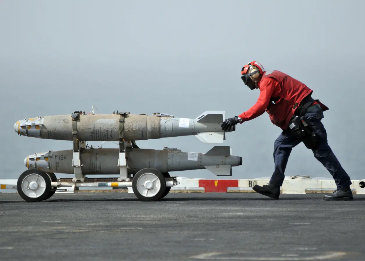 现代美国海军航空母舰空中作战 Modern United States Navy carrier air operations(图12) 现代美国海军航空母舰空中作战 Modern United States Navy carrier air operations(图12)