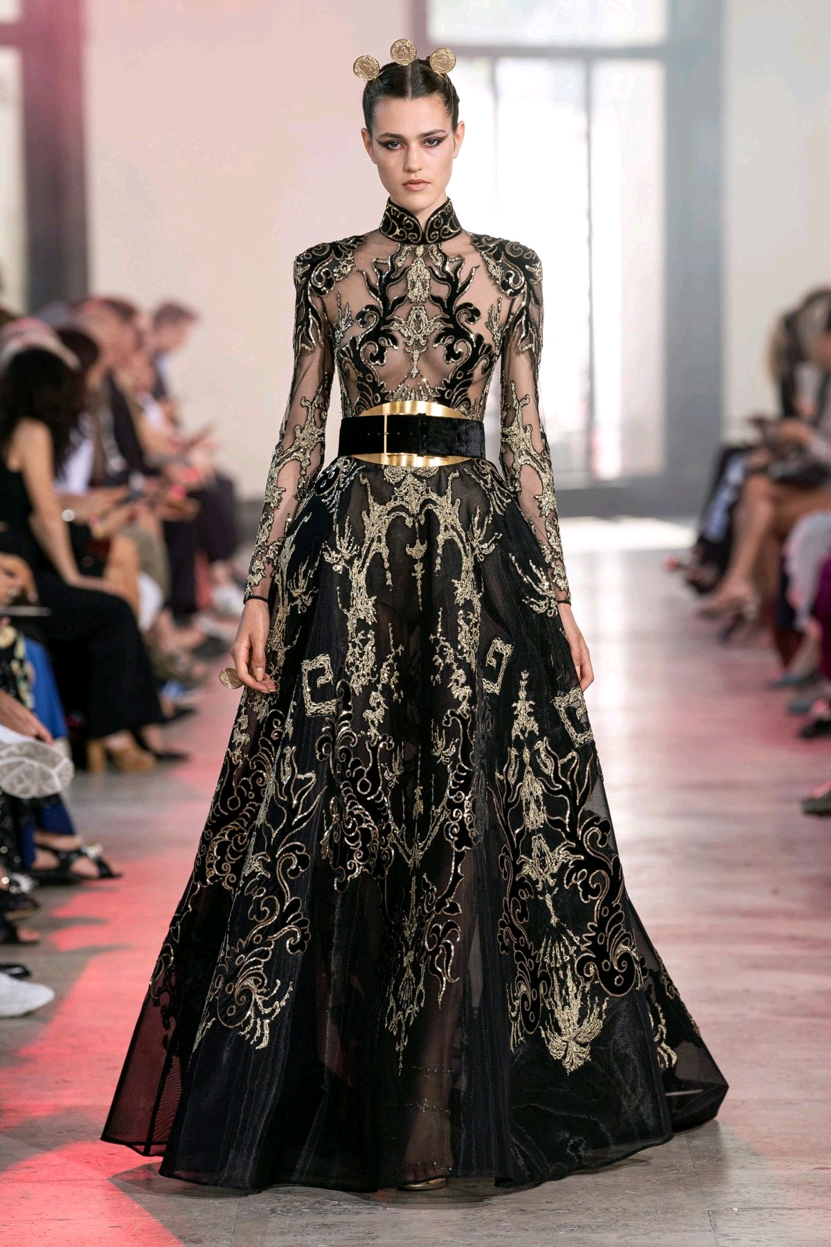 【elie saab】2019/20秋冬高级定制秀场高清图片