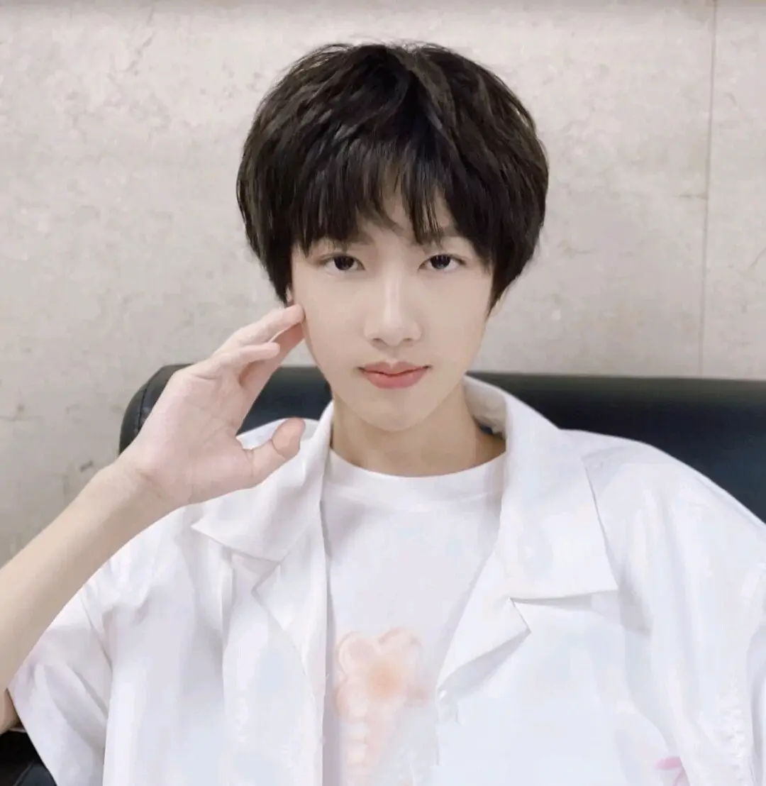 姚昱辰（迟来的情话）