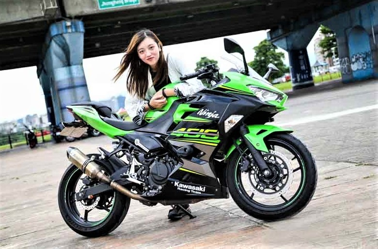 科技 汽车 女骑士最爱的几款摩托 机车网红小姐姐必备车型 早些年川崎