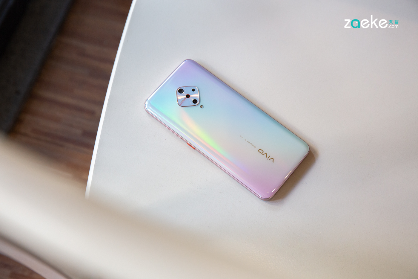 vivoy9s颜色,vivoy9s图片颜色 vivo y9s 图赏:在"颜值即正义"的时代,奇招往往出奇效