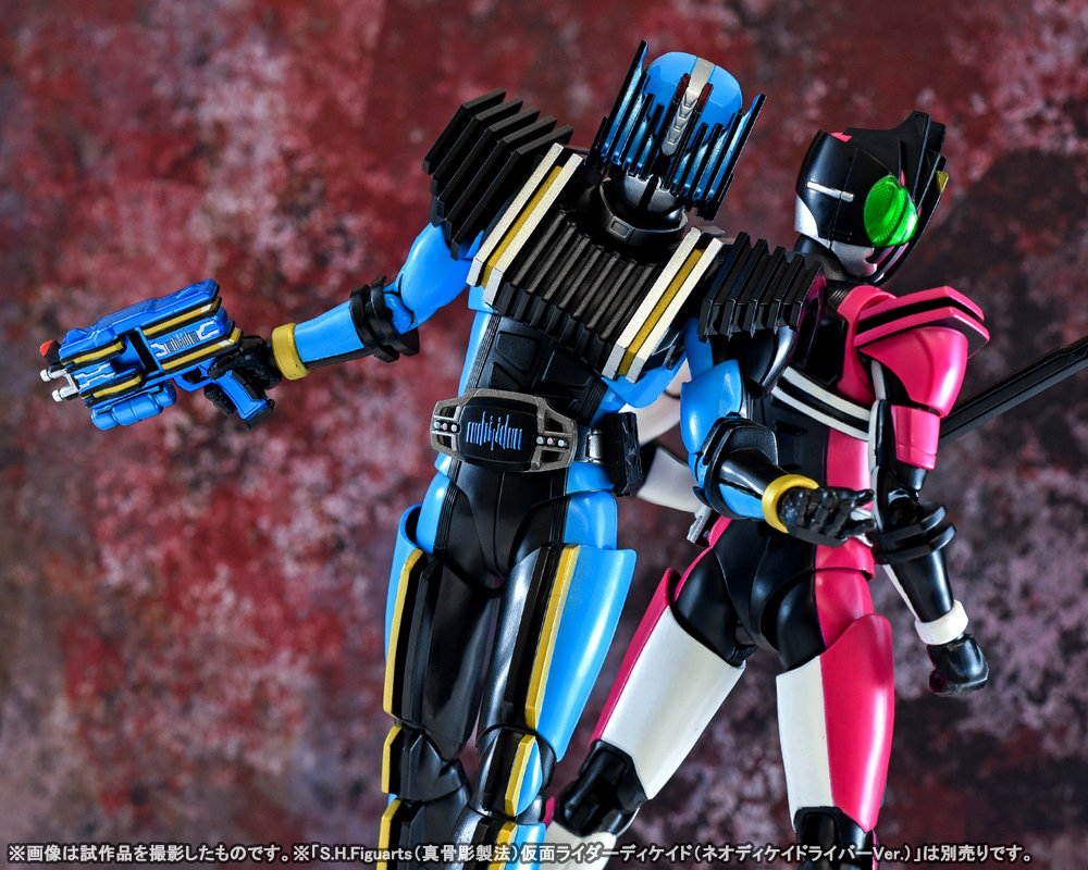 万代会场限定shfiguarts系列假面骑士decade假面骑士diend真骨雕官方