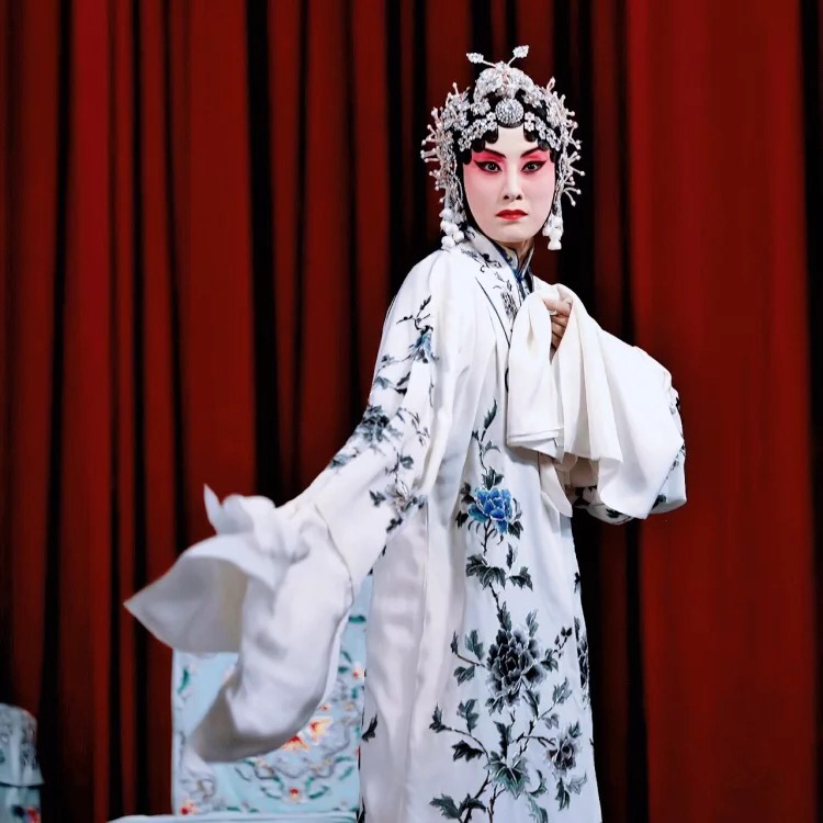 京剧春闺梦张火丁,京剧春闺梦张火丁演唱