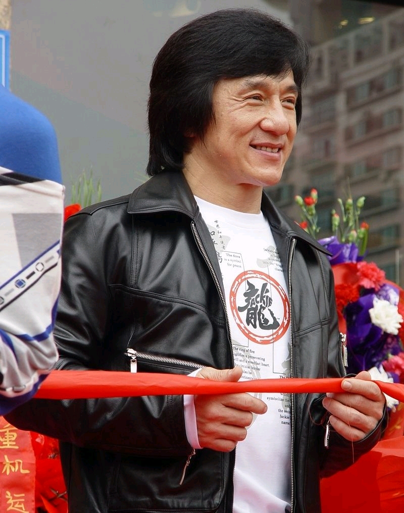 主演:成龙 袁咏仪 佳作 1996年 简单任务 又名 白金龙 主演:成龙 导演