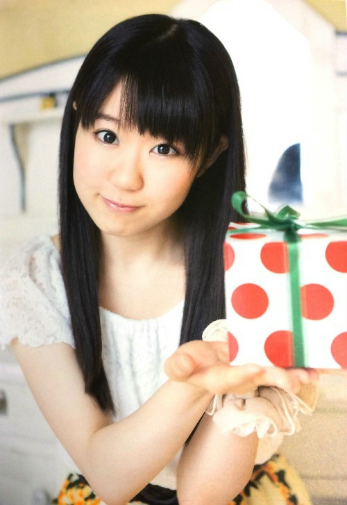 东山奈央