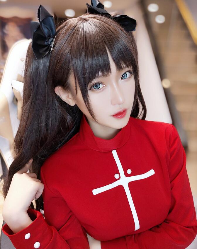 二次元高颜值知名主播腐团儿cosplay远坂凛长腿