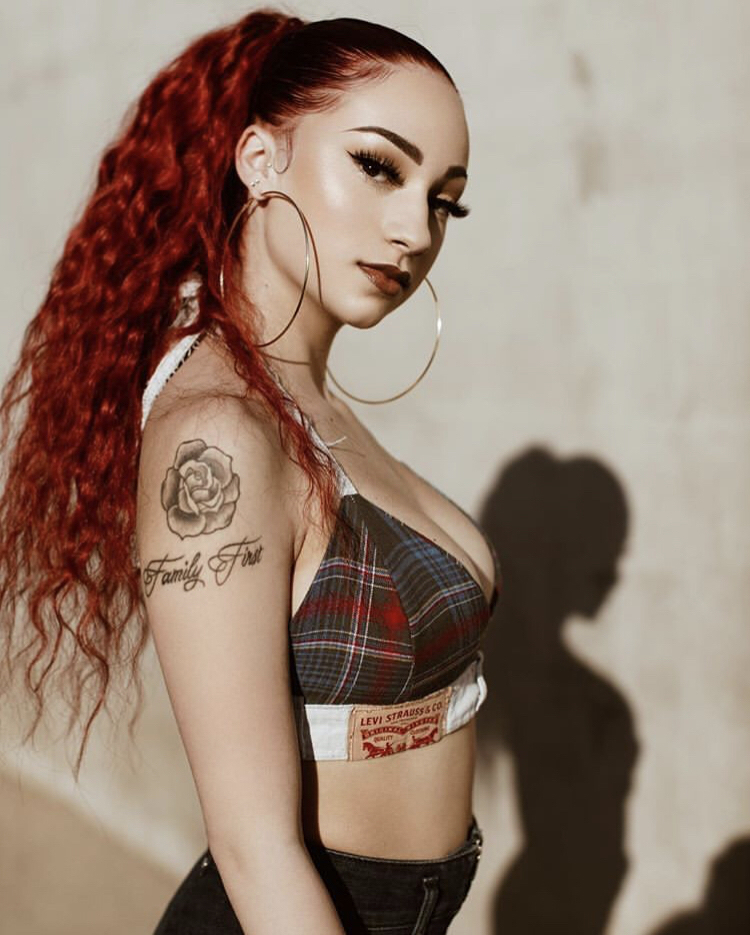 这里不免让人产生联想到一位和iggy有过beef的红发女rapper bhad