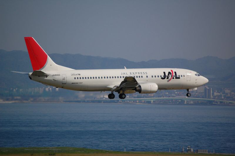日本航空的波音737-400