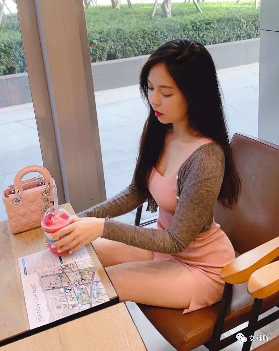 今日ins美女 | 大长腿高颜值,这样的妹子是理想型女友